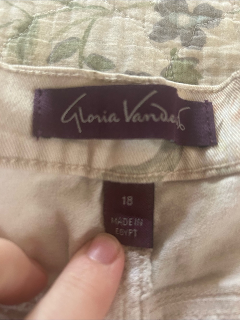Gloria Vanderbilt Beige Floral Ankle Jeans - Picture 4 of 9